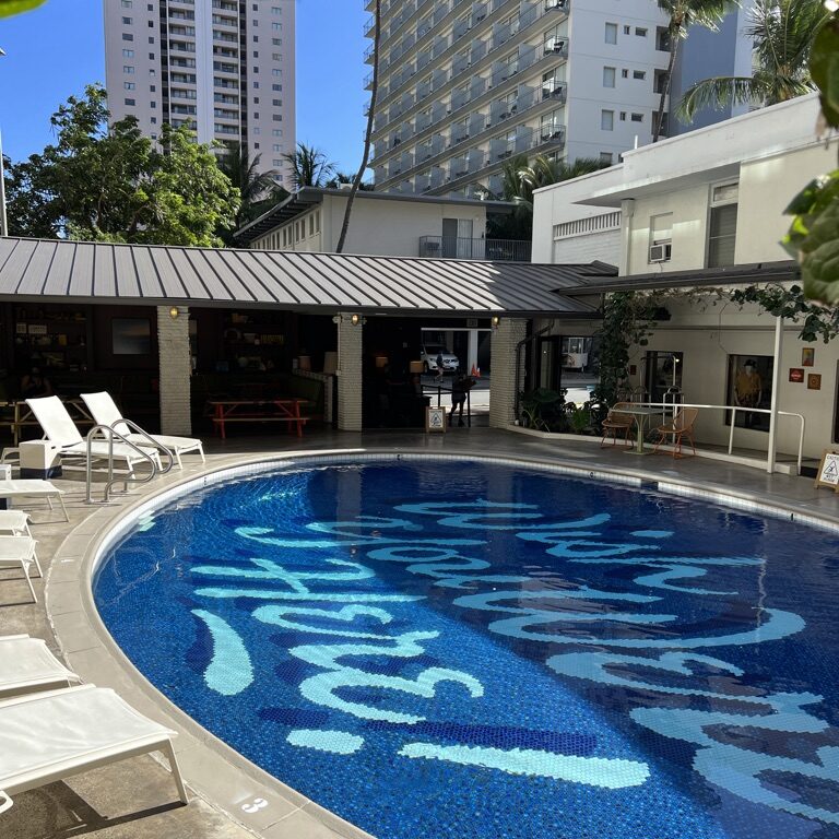 ハワイ・サーフジャックホテルのプール